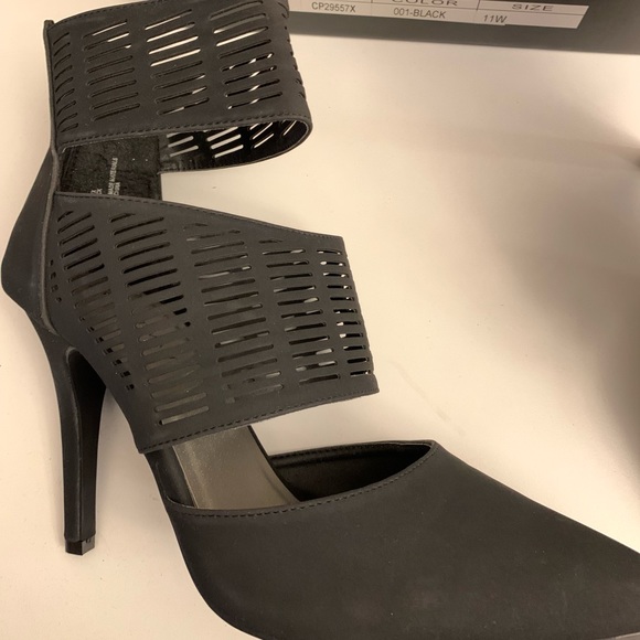 Black strappy heel 11W - Picture 4 of 5